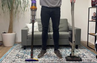 Dyson V15 vs Philips 8000 Series (Aqua) - Vacuumtester